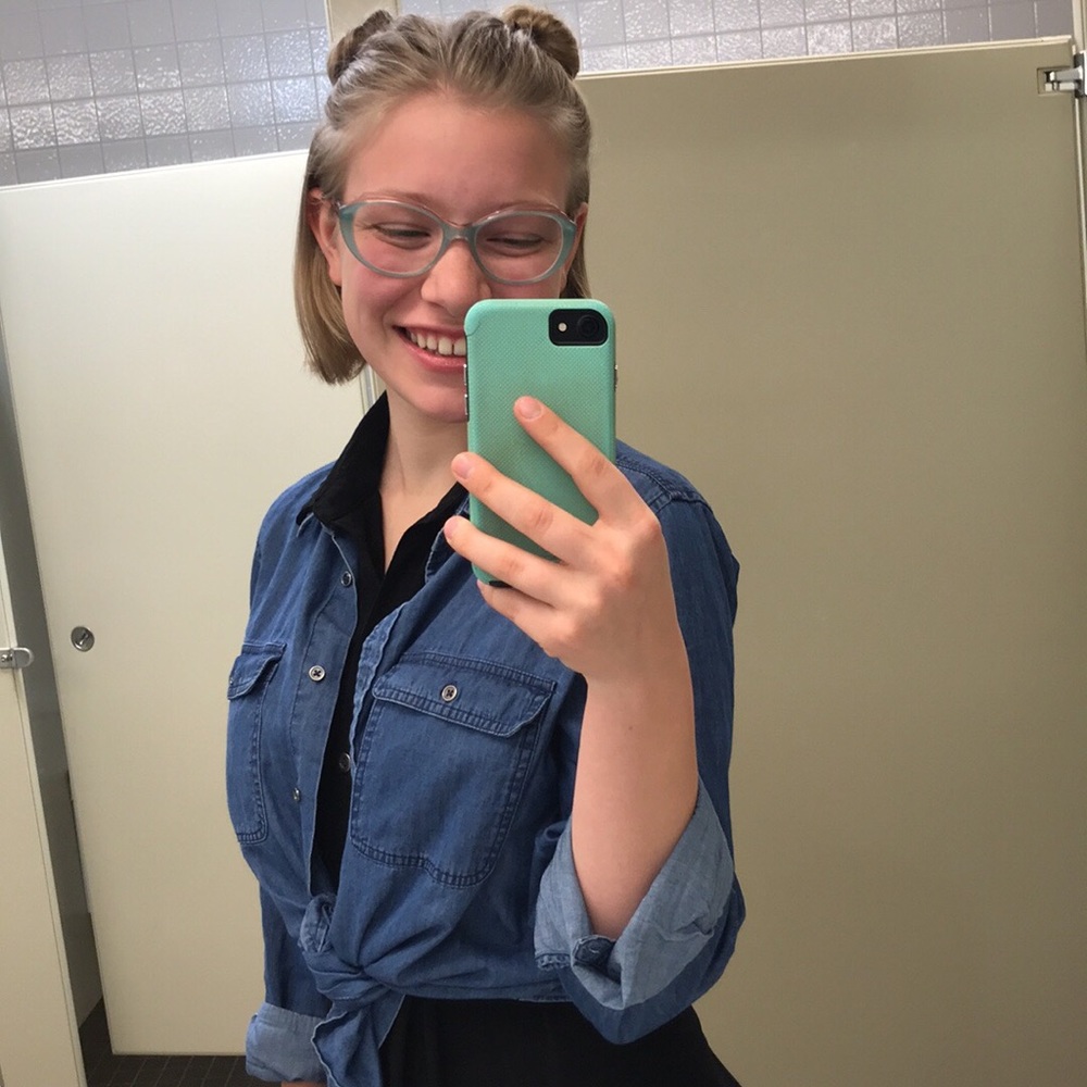 Meet your Posher, Ella